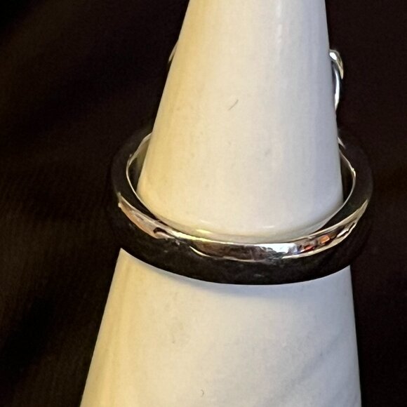 Steel by Design White Moonstone Flower Ring – Size 8 - Picture 6 of 9